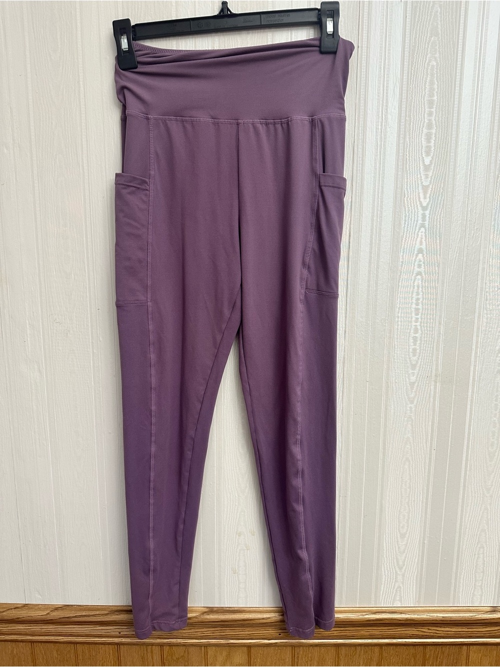 Amazon Essentials Lavender High-Waist Pocket Leggings